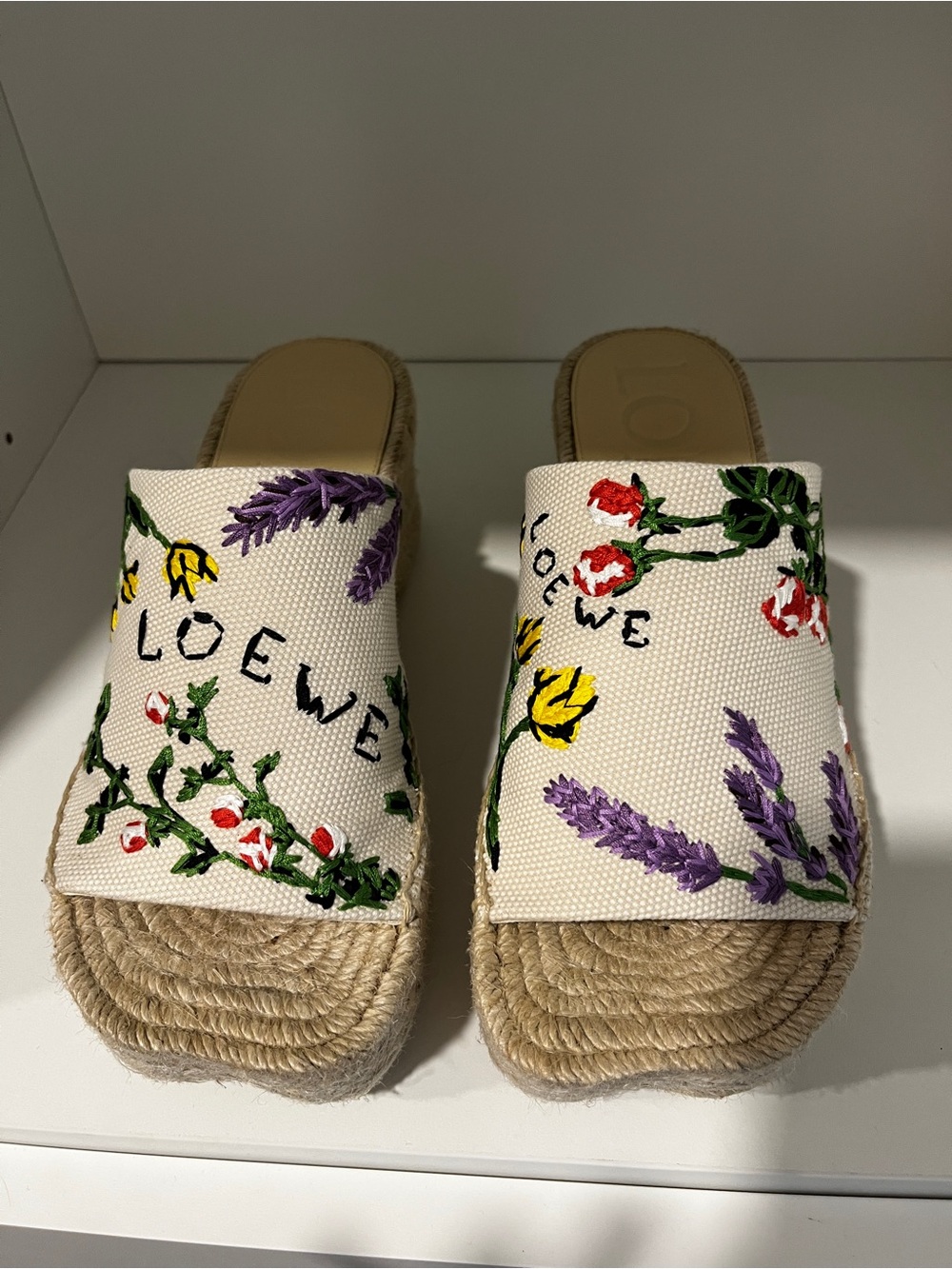 Loewe Women's Cream Floral Embroidered Espadrille Slide - NEVER worn